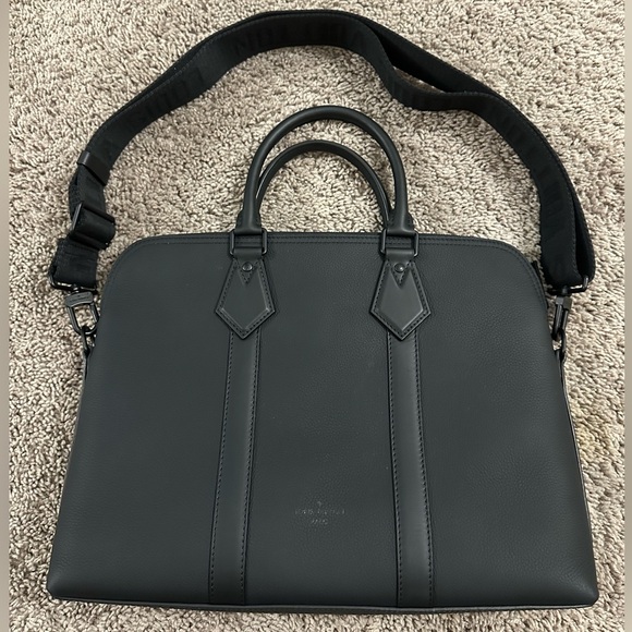 Louis Vuitton Aerogram Takeoff Briefcase in black calfskin leather - Picture 4 of 7